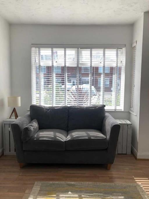 Two Bedroom Terrace House With Parking Kingston upon Hull Zewnętrze zdjęcie